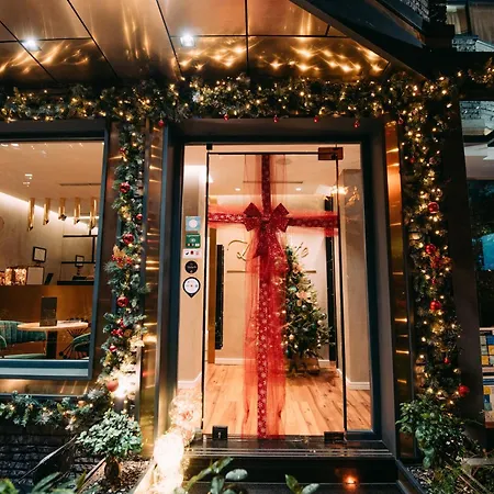 La Boutique 4* Tirana