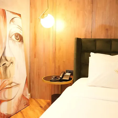 La Boutique Hotel