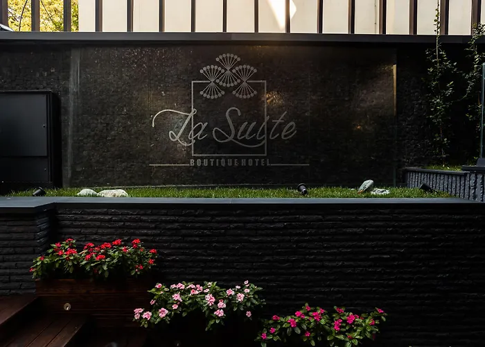 La Boutique 4* טיראנה