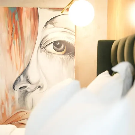 La Boutique تيرانا