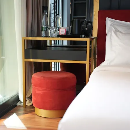 La Boutique 4*