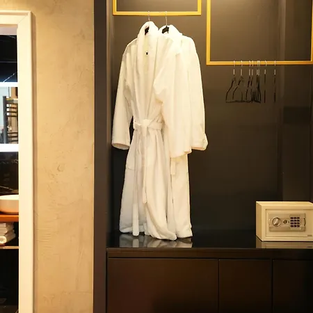 La Boutique Τίρανα
