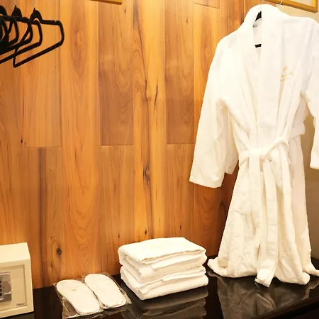 La Boutique 4*